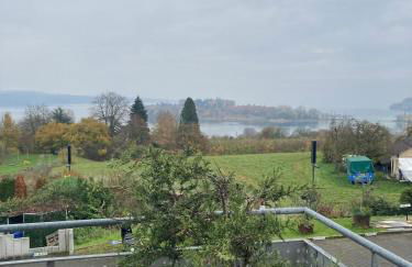 Helles Apartment mit Seeblick und großer Terrasse - Foto 15