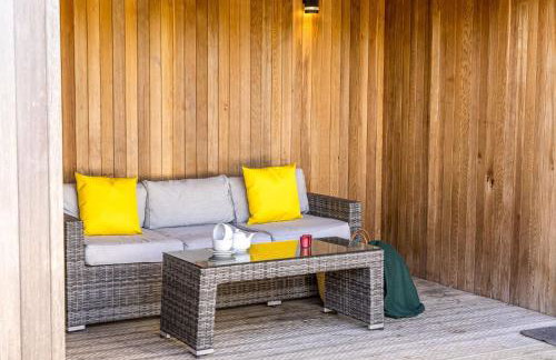 Nyland Lodge - Hot Tub - Fireplace - Free Parking & WiFi - Foto 17