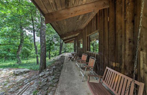 Pine Lodge Cabin on 450 Acres in Ozark Mountains - Foto 22