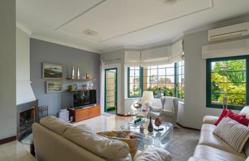 House with cozy garden BBQ and free parking - Foto 19