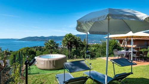 Casa 24 - Trilocale con Vista Lago, Giardino e Idromassaggio Gonfiabile - Foto 4, Garden view