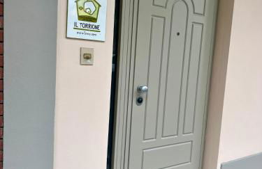 IL TORRIONE casa difronte a grandi giardini - Foto 11