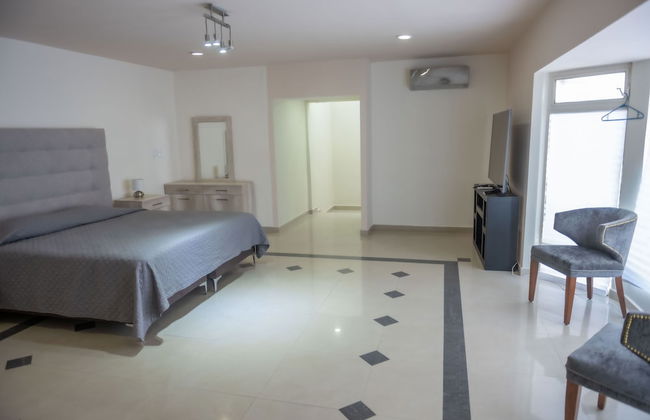 Room-17, Suite for two People - Photo 1