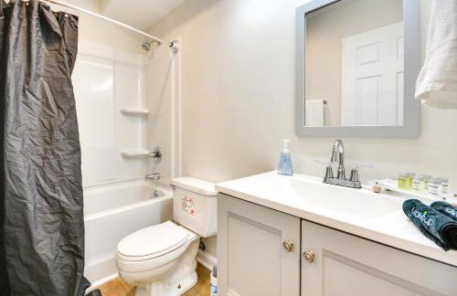 15 Mi to Greensboro Archdale Condo with Fireplace - Foto 16