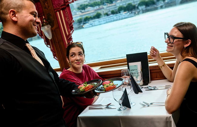 Crucero con cena y música en vivo - Foto 6