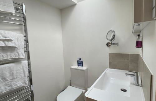 Whitley Old Garage - Photo 55