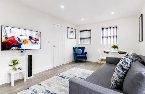 Bridge Court by Sterling Edge - Stylish 1-Bed Apartments with Balcony or Private Garden and Free Onsite Parking - Foto 12
