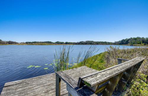 Lake Smith Getaway with Dock Families Welcome! - Foto 2