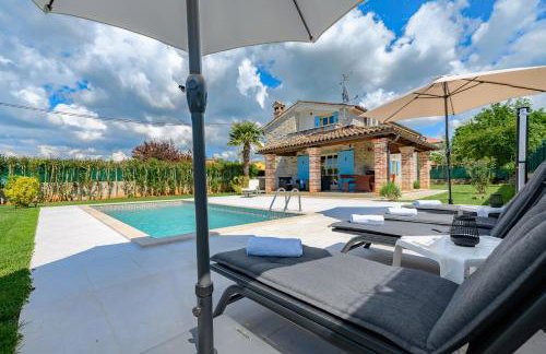 My Villa Ida with pool in Višnjan, Istria - Photo 12