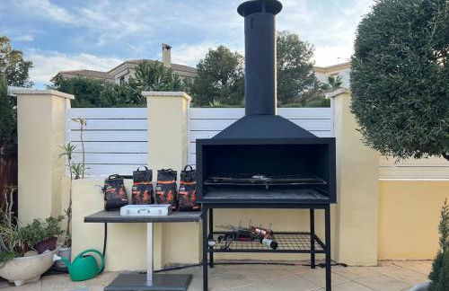 6 Bedroom Luxury Villa, Jacuzzi & heated pool 18 guests - Foto 27