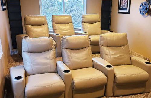 Wasatch Retreat in Draper with Mtn Views Theater and Hot Tub - Foto 9