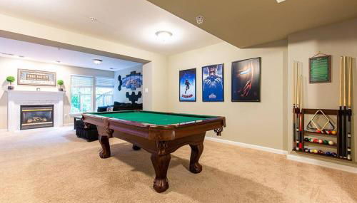 The Nest at Harmony Woods: Lux DC getaway + office - Foto 2, Game Room