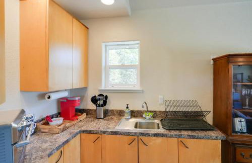 Colfax Getaway with Hot Tub, Mountain Views! - Photo 10