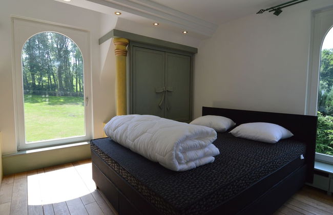 Luxurious Country House - Photo 3