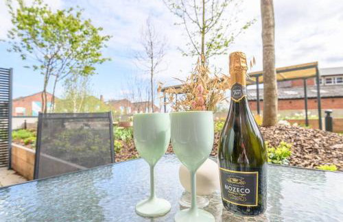 City Centre Deluxe with amazing Garden Terrace - Pass the Keys - Foto 29