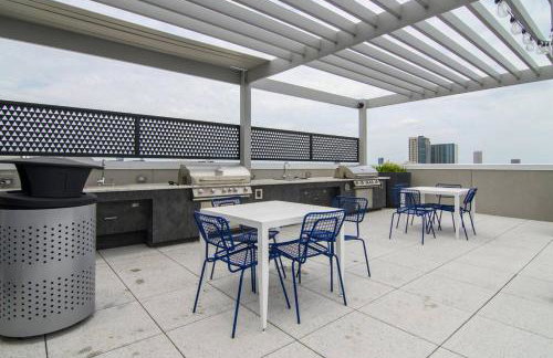 Stylish New Studio DT - Pool, Gym - Rooftop Lounge - Foto 17