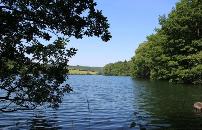 Scenic Villa Near Lake View - Photo 58