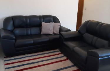 Privacidade para sua família e grupos em um só lugar-2 quartos- melhor custo-benefício, garagem, sala com cozinha integrada, aconchegante, ambiente moderno e funcional, wi-fi veloz gratuito, próximo ao Parque das Águas-Calçadão e tudo que a cidade oferece - Foto 13