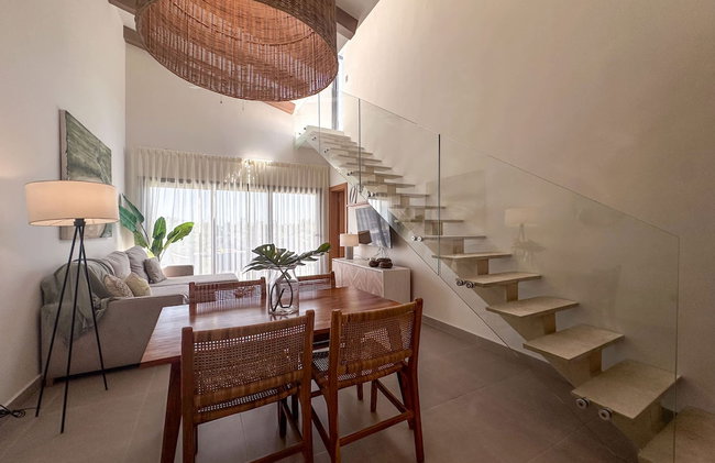 Exclusive Penthouse With Picuzzi Steps From Beach - Foto 65