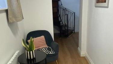 Slough - Sleeps 3 - Petfriendly - Riverside - Bay - Foto 5