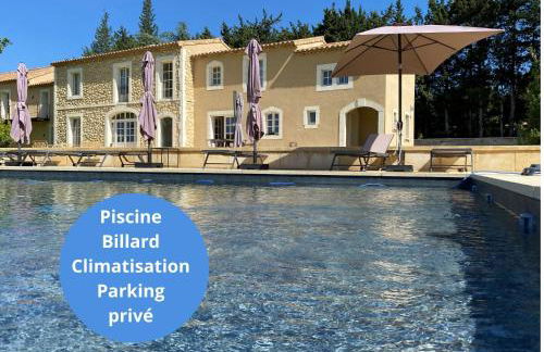 Superbe Mas Provençal rénové avec piscine, billard et climatisation à Paradou - Foto 1