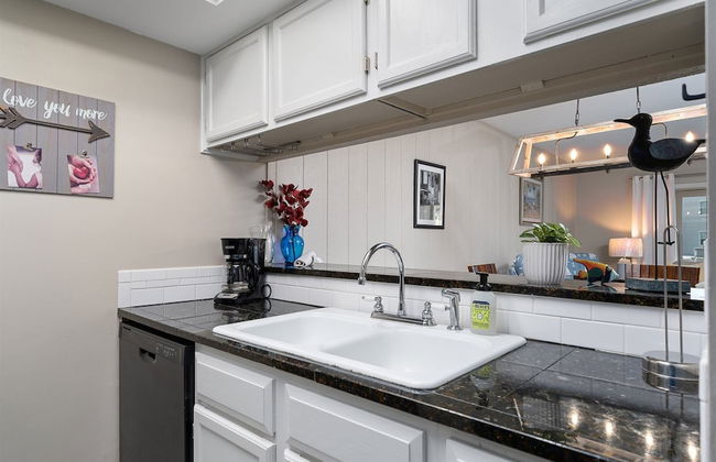 Bay House Condos - Foto 16