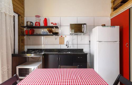 Casa Perto das melhores praias Florianópolis, 8 pessoas, ar condicionado, tv, wifi, cozinha completa, lavanderia, - Foto 10