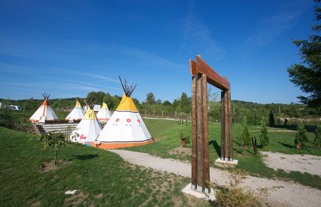 Indian Village Tipi Tent - Photo 13