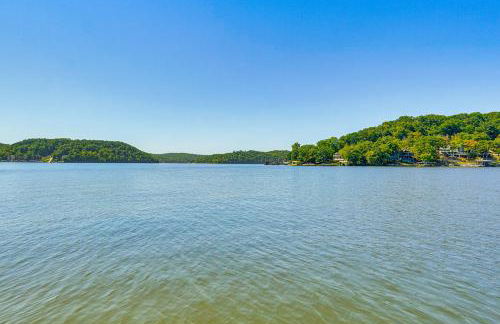 Lake of the Ozarks Home with Dock and Water Slide - Foto 25