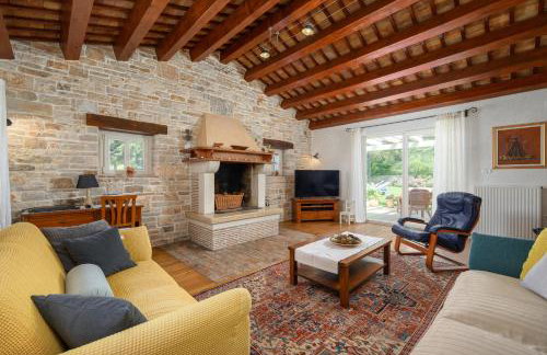 Villa Lipa for 8 persons near Pula with 41 m2 heated pool, beautiful garden, sauna & kids playground - Foto 13