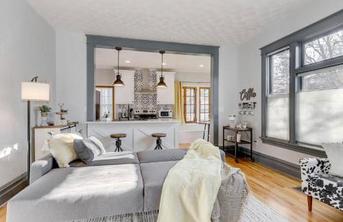 Cozy North End Farmhouse Easy walk to Downtown - Photo 5