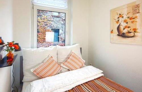 2-Schlafzimmer-Apartment bis 4 Pers - Nähe HBF & Messe DUS - Foto 1