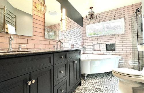 2 BR 2 BA - Eco House and Garden Vacation Retreat and Remote Workspace for Families, Couples and Solo Travelers in Coveted Culver - Foto 8