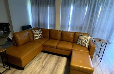 240 Queen Bed, 3 Pools, 80in TV - Foto 11