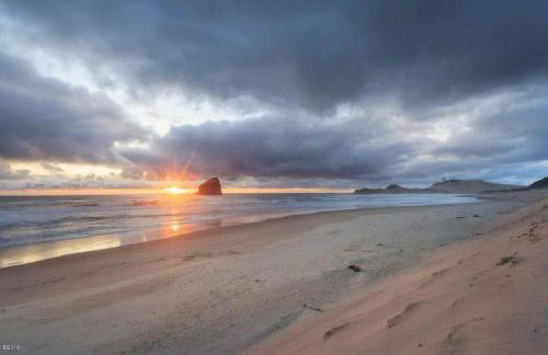 Ocean Front...Sand in your toes getaway!! - Foto 9