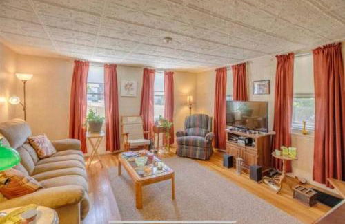 Cute 6-Bedroom Getaway in the heart of Littleton - Foto 18