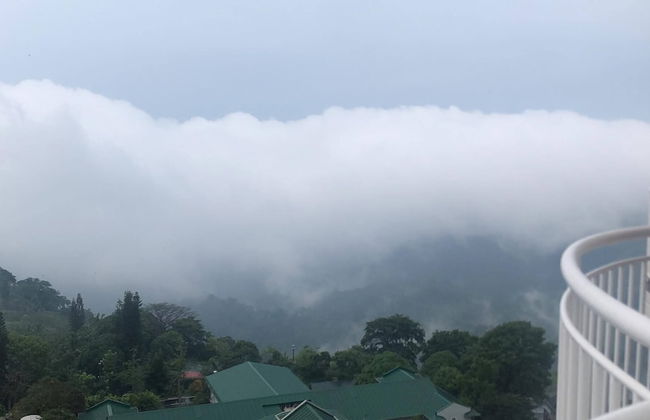 Condo unit at Tagaytay Prime residences - Foto 23