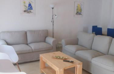 Chalet amplio con Jardín y zona barbacoa. - Foto 4