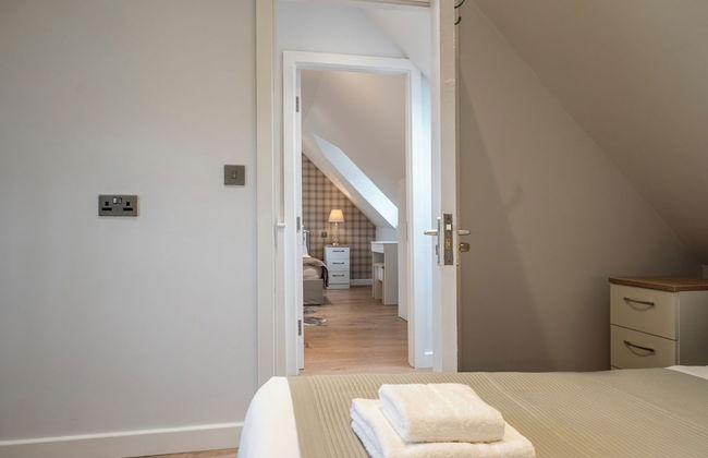 Bright&Spacious 3BD in Centre of Bourton - Photo 14