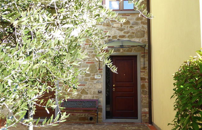 Holiday Home in Montecarelli With Pool - Photo 3