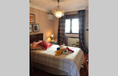 Casa en GRANADA con hermoso jardín, parking calle - Foto 16