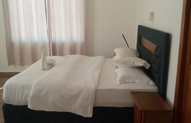 Solent Villas Resort - Photo 5