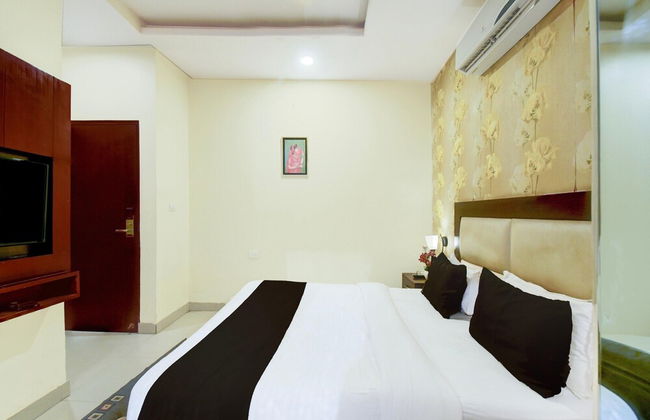 Luxury Stays With Pool Near Akshardham Temple - Foto 12