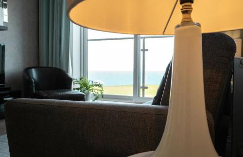 Stunning Sea Views, luxury apartment beaches & restaurants are a short walk away - Foto 12