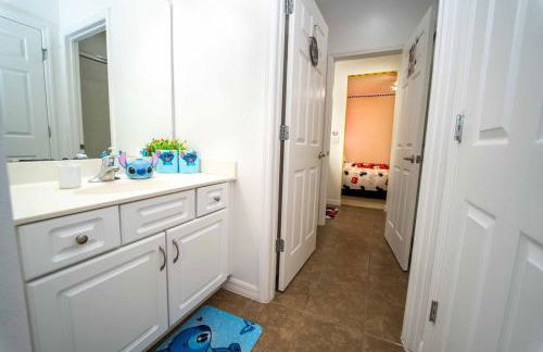 NearTheParks - 5BR Family Villa with Saltwater Pool near Disney - Photo 22