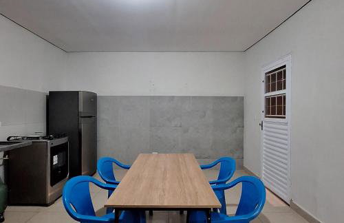 CASA - 2 minutos do aeroporto - 3 qtos com ar - Foto 8