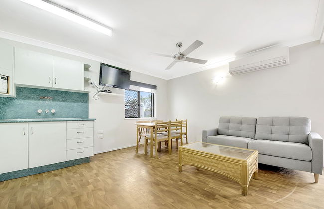 Driftwood On The Beach - Photo 23