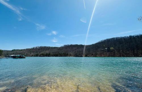 Firefly2 - luxury lakeside treehouse with hot tub - Foto 36