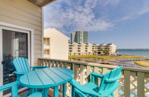 Bayfront Pensacola Beach Condo with Pool and Elevator - Foto 2
