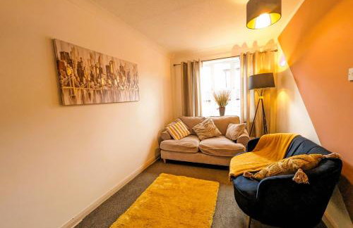 6 Guests * 4 Bedroom * Free Wi-Fi - Photo 10